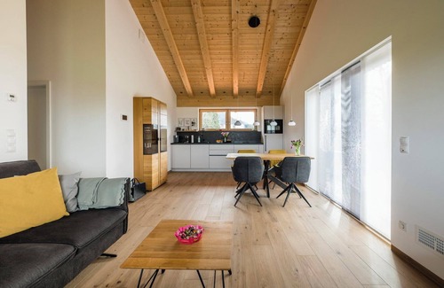 Grainbach House | Ferienwohnung mit Bergblick und 2 Separaten Schlafzimmern
