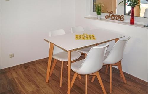 Barth Apartment | Ferienwohnung Mit Hafenblick