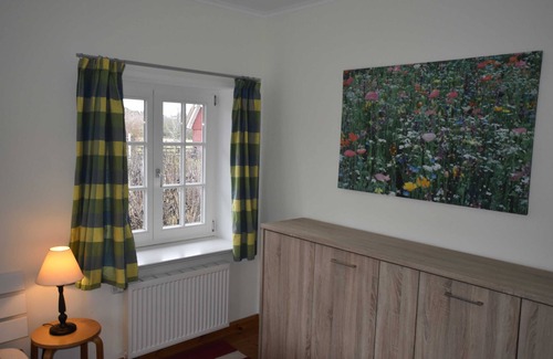 Wismar Apartment | Ferienwohnung mit Reetdach und Ostseeblick OVS 102 - 3-raum-ferienwohnung bis 6 Pers