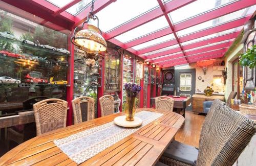 Wismar Apartment | Ferienwohnung mit Wintergarten in Wismar, cleaning included