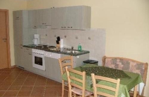 Neuendorf Apartment | Ferienwohnung mit zwei Schlafzimmern und Terrasse