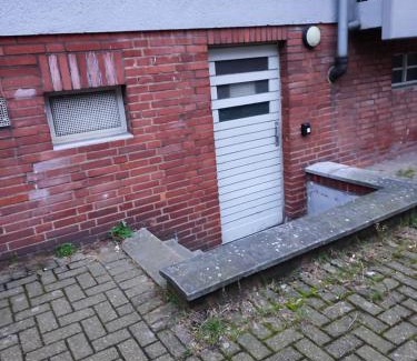 Wanheim-Angerhausen Apartment | Ferienwohnung Monteurwohnung Messewohnung Duisburg Süd Grenze Düsseldorf 6 Personen