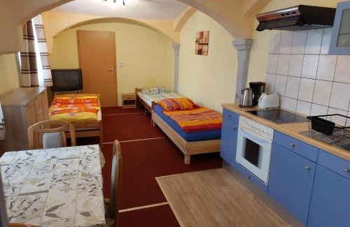 Bretnig Apartment | Ferienwohnung Monteurzimmer Bretnig WiFi Waschmaschine Parklpatz kostenlos