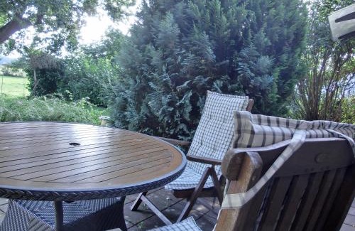 Hirschburg Apartment | Ferienwohnung NH6