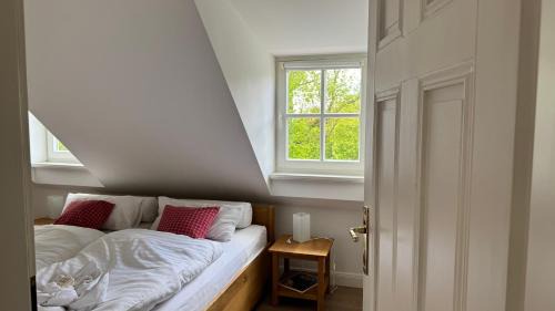 Garz/Rugen Apartment | Ferienwohnung Nr 7 im Gutshaus Zicker auf Rügen