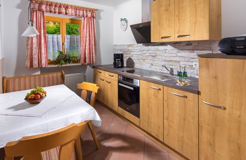 Oberau Apartment | Ferienwohnung Nr. 2 "Untersberg" für 2-4 Personen