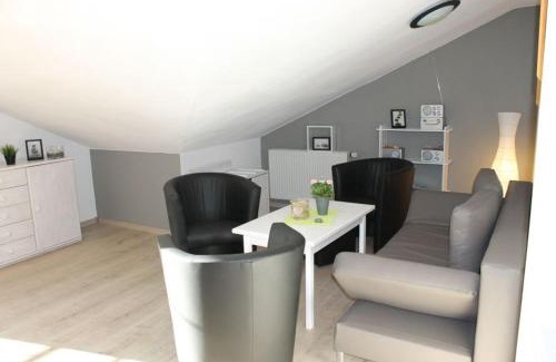 Orth Apartment | Ferienwohnung - Orther Hafenblick