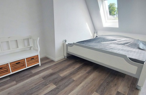 Winnemark Apartment | Ferienwohnung Ostwind - Schleinah, Balkon, Terrasse, Garten, 2 Duschbäder