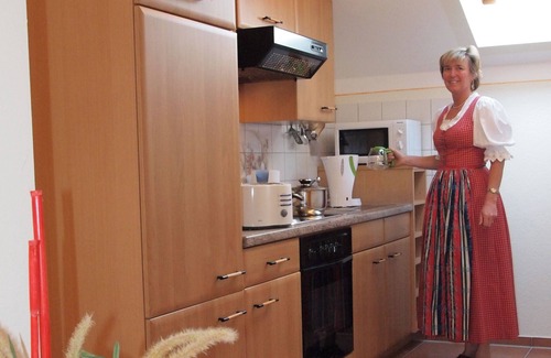 Bischofswiesen Apartment | Ferienwohnung "Rauher Kopf" für 1-2 Pers., ca. 52 m², 1 Schlafzimmer, Wohnküche, Badezimmer Dusche/WC, Balkon