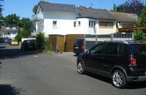 Flittard Apartment | Ferienwohnung Rheinaue