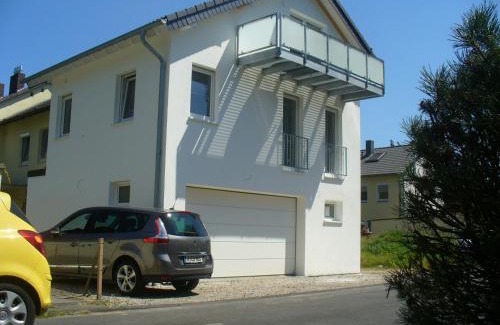 Flittard Apartment | Ferienwohnung Rheinaue