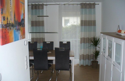 Flittard Apartment | Ferienwohnung Rheinaue