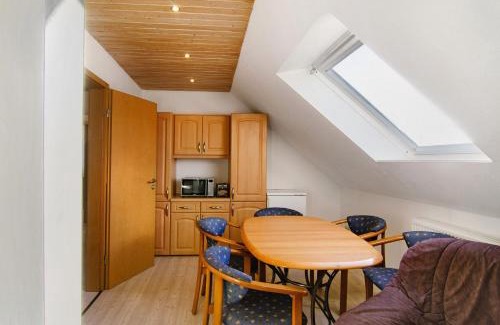 Halbemond Apartment | Ferienwohnung Rocker