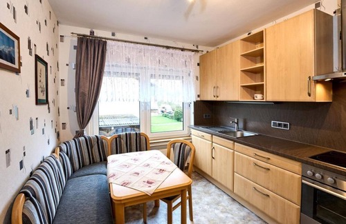 Oberstadtfeld Apartment | Ferienwohnung Rosi - 3-bett-ferienwohnung Rosi