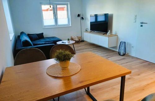 Hirschburg Apartment | Ferienwohnung Rosini