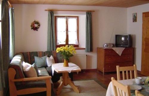 Grashof Apartment | Ferienwohnung Schuhbeck inkl. Chiemgaukarte