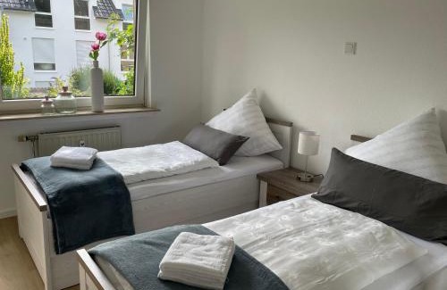 Bad Oeynhausen Apartment | Ferienwohnung Sieben, Zentral gelegene mit Tiefgaragenstellplatz