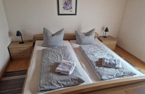 Missen-Wilhams Apartment | Ferienwohnung Sonnenblume mit Hallenbad und Sauna