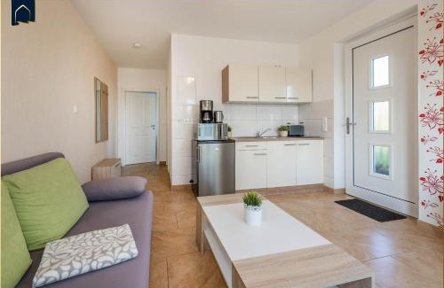 Kachlin Apartment | Ferienwohnung Sonneneck