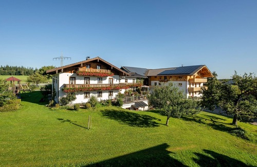 Hoslwang Apartment | Ferienwohnung "Tegernsee", 90 qm Obergeschoss, 3 separate Schlafzimmer
