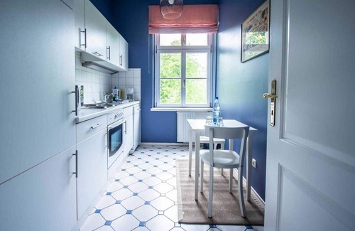 Dalwitz Apartment | Ferienwohnung Turm 1 - Feriengut Dalwitz Gutshaus