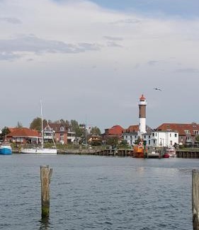 Neubukow House | Ferienwohnung und Ferienzimmer