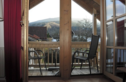 Bad Feilnbach Apartment | Ferienwohnung Wendelstein, 2 bis 4 Personen, 1 separates Schlafzimmer, 2. OG, Südbalkon