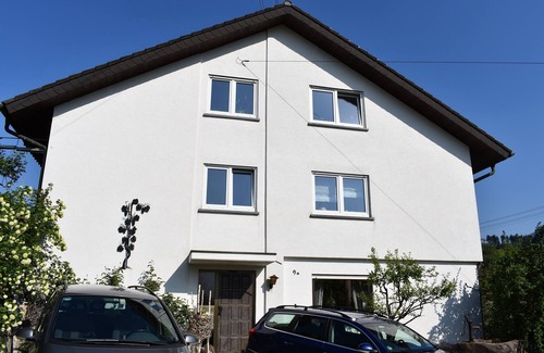 Durbach Apartment | Ferienwohnung Wiedergrün 100qm , 3 Schlafzimmer für 1-8 Personen