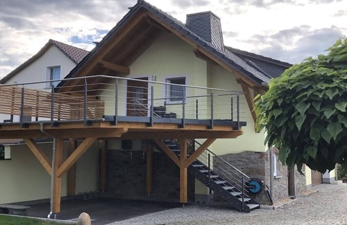 Grossdubrau House | Ferienwohnung Zum Leuchtturm