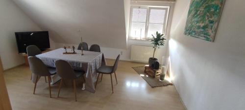 Sulzbach a.Main Apartment | Ferienwohnungen "Weingenuss" für 1 bis zu 10 Personen direkt im Weingut
