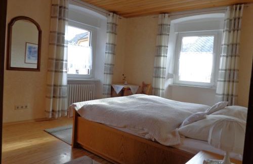 Zeltingen-Rachtig Apartment | Ferienwohnungen Leo Werland-Ehses