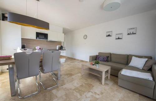 Altmuenster Apartment | Ferienwohnungen Ebenzweier