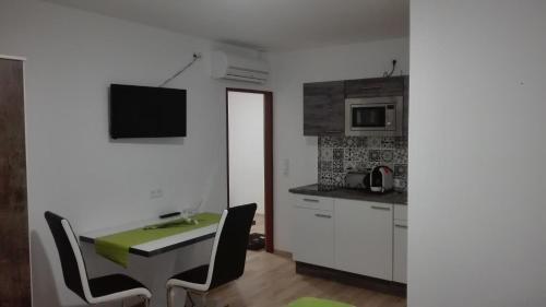 Illmitz Apartment | Ferienwohnungen Feldsee