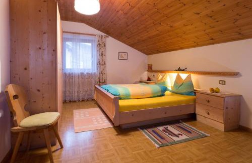 Laas Apartment | Ferienwohnungen Parth