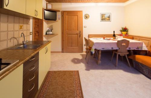 Laas Apartment | Ferienwohnungen Parth