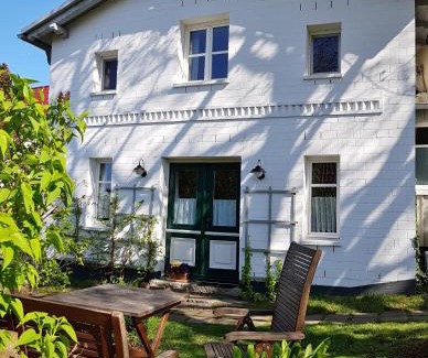 Thiessow Apartment | Ferienwohnungen Unter den Linden