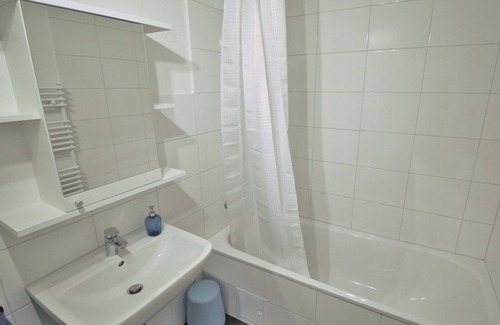 Hassels Apartment | Ferienwohung D14, 81qm, 2 Schlafzimmer, 1 Wohn-/Schlafzimmer, max. 8 Personen