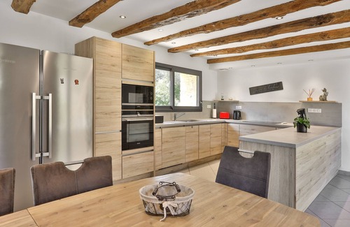 Montignac House | Ferme des Petites Oreilles: 4* gîte, 100 animals and 24 ha. Ideal for families