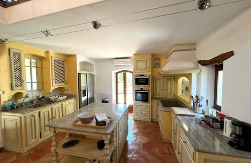 Seguret House | Ferme St Joseph