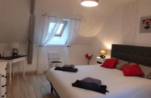 Vallon-sur-Gee House | Fermette rénovée avec terrasse, internet et garage près de Vallon-sur-Gée - FR-1-410-212