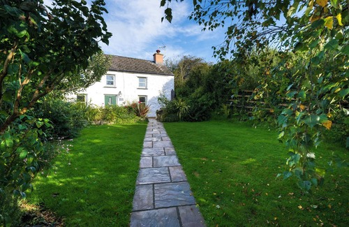 Aberporth Cottage | FERN COTTAGE, pet friendly, character holiday cottage in Aberporth