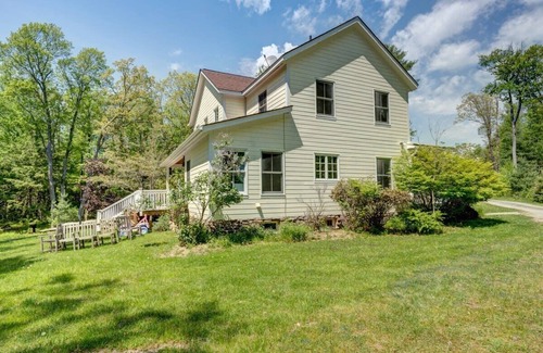 Narrowsburg House | Fern Leaf Farmhouse - Stylish in Narrowsburg