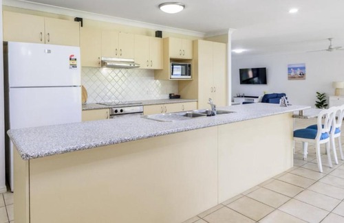 Banksia Beach House | Fernando's Beach Hideaway