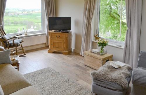 Thropton House | Ferncliffe Cottage