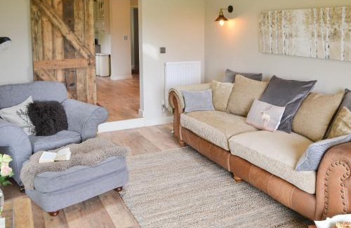 Thropton House | Ferncliffe Cottage