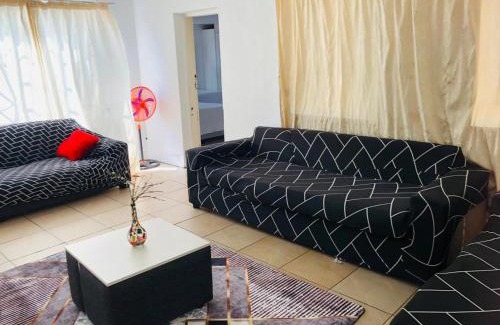 Greater Johannesburg Metropolitan Area House | Ferndale guesthouse and party venue