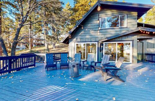 Running Springs House | Ferndale woods