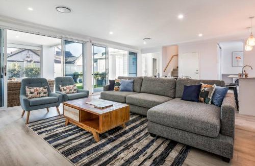 Geographe House | Fernweh - A Generous Hamptons-style Beachside Escape