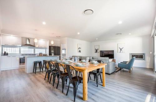 Geographe House | Fernweh - A Generous Hamptons-style Beachside Escape