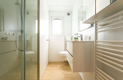 Cromvoirt Ski Chalet | ✓ Ferox XL at Résidence de Leuvert ✓ Holiday home for 2 persons ✓ Located near Den Bosch (Noord-Brabant) ✓ Near De IJzeren Man ✓ Book directly through the park